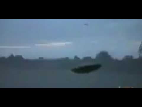 Disc shaped UFO in Wiltshire, England