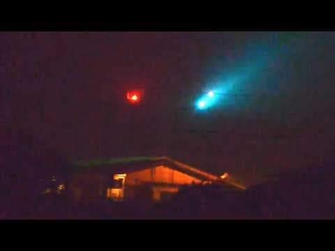 MASSIVE UFO CAUGHT OVER NEIGHBORHOOD!! BEYOND EXPLINATION!!!